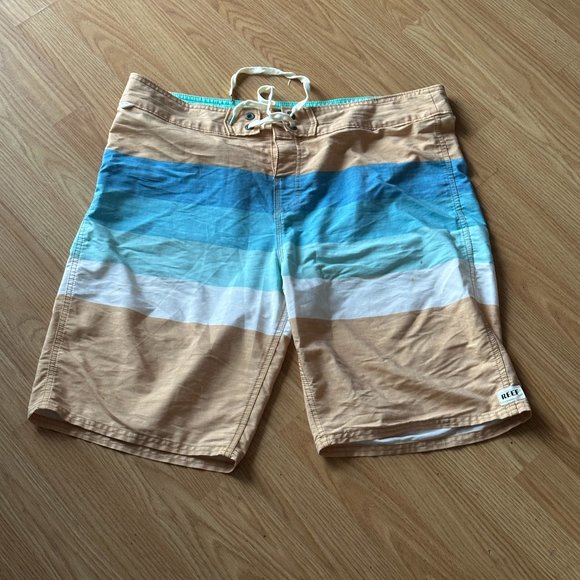 Vintage Reef Striped Shorts (2013) - Picture 1 of 4